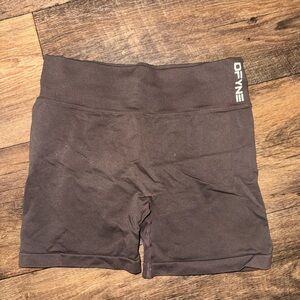 brown dfyne shorts
